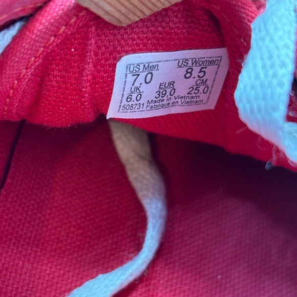 VANS Off the Wall Unisex Sneakers Red with Stripes 508731 Men's 7 Womens 8.5 - Picture 12 of 12